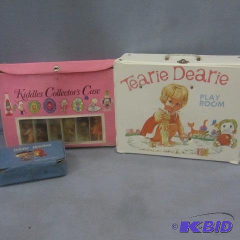 lot 24 image: Kiddles Dolls