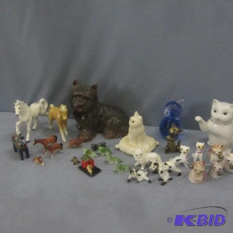 lot 36 image: Cats, Dogs, Horses Figures