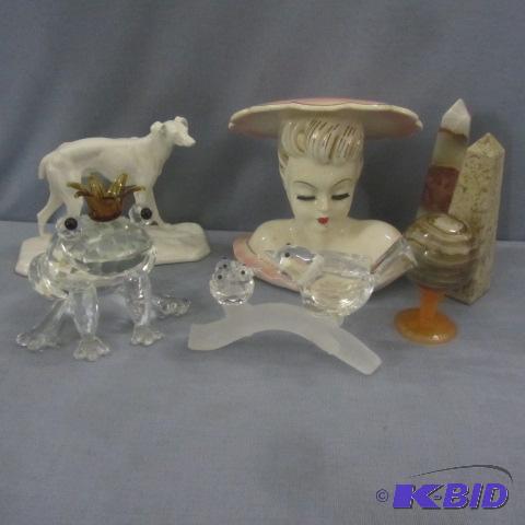 lot 44 image: Head Vase, Glass Frog & Birds