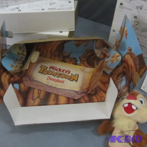lot 60 image: Disney Toontown Puppet Theater
