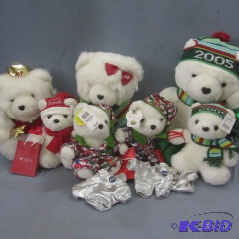 lot 70 image: Santa Bears