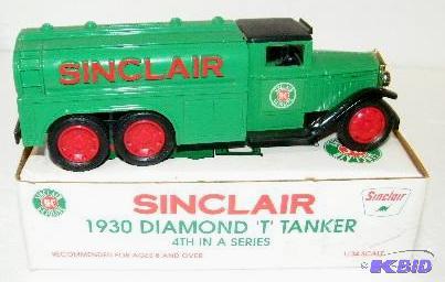 lot 55 image: 1930 Sinclair Diamond T Tanker Bank - 134th ...