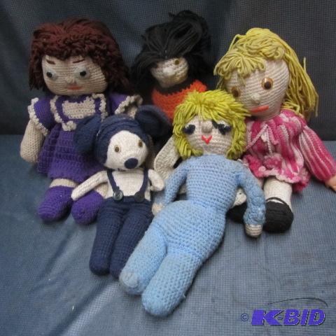 Hand Crafted Yarn Dolls