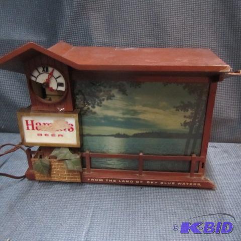 Hamms Land of Sky Blue Water Clock