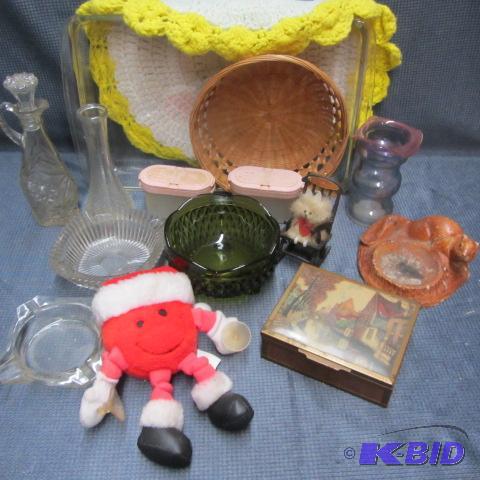Pyrex, Tupperware, Ashtrays
