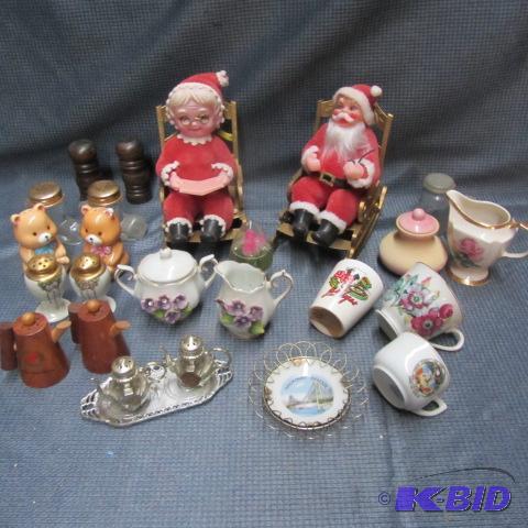 Santa, Mrs. Claus, Shakers