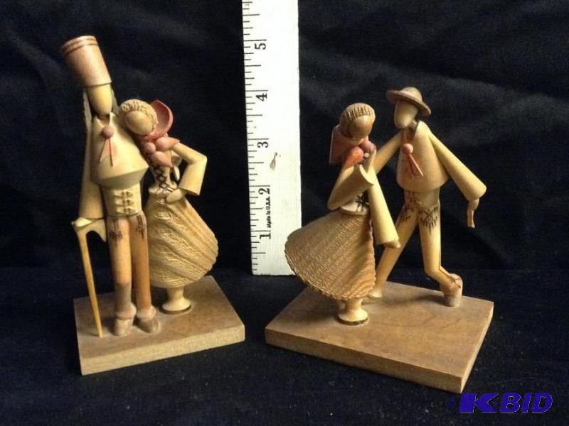 lot 20 image: Hand Carved Sitarski and Fedorowicz Polish Folk Art