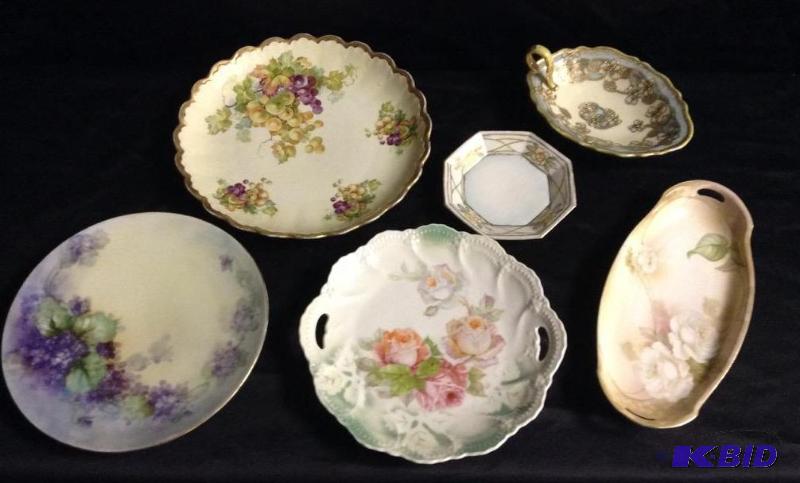 lot 27 image: Lot of Pretty Vintage Porcelain Dishes