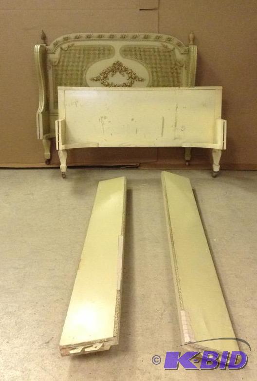 lot 3 image: 1930s Twin Size Bed with Headboard, Footboard and Rails