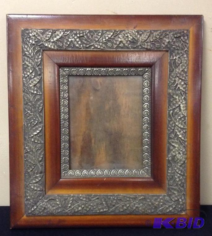 lot 30 image: Old Frame with Ornate Detailing