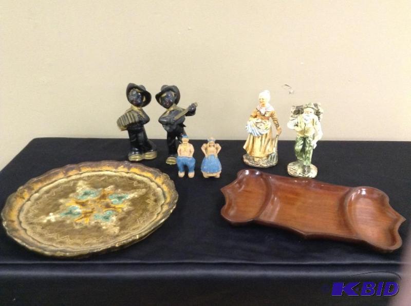lot 39 image: Decorative Collectibles