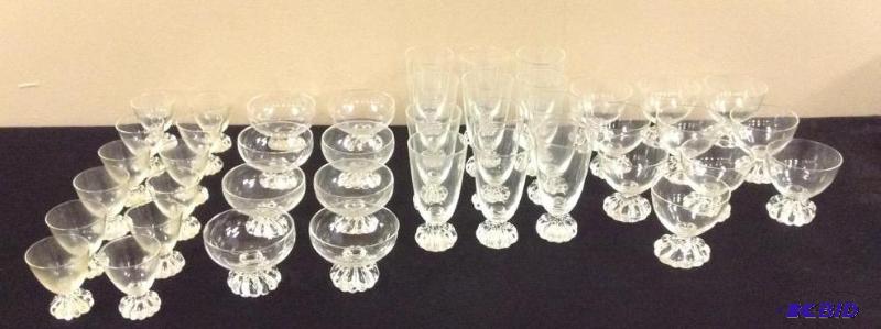 lot 51 image: 42 Piece Set Glassware