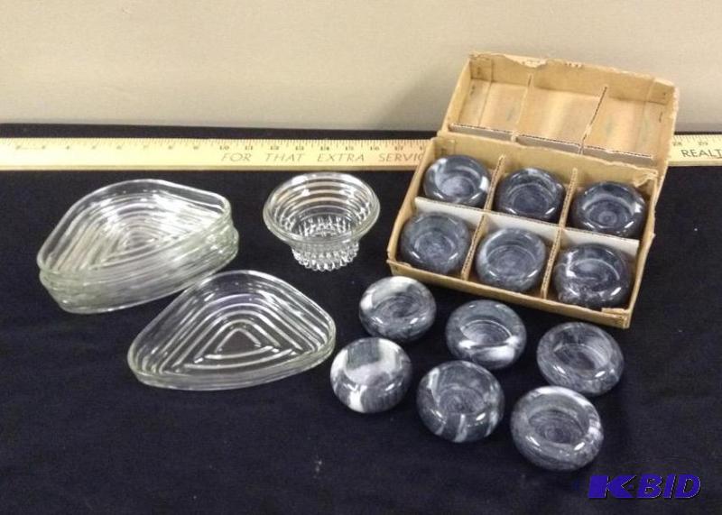 lot 56 image: Candle Holders & Glass Trays