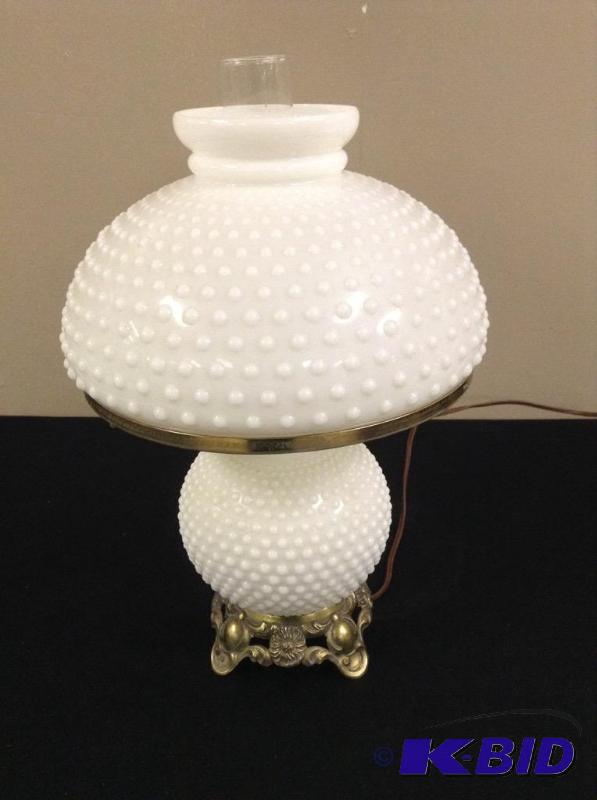 lot 57 image: White Hobnail Gone With The Wind Type Lamp