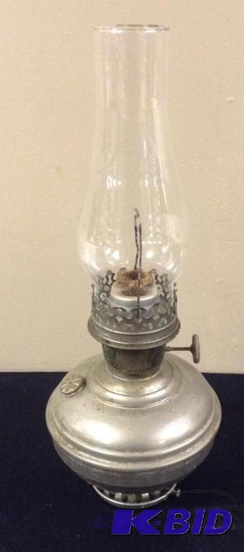 lot 60 image: Mantle Lamp Co. Aladdin Model No. 5 Kerosene Lamp