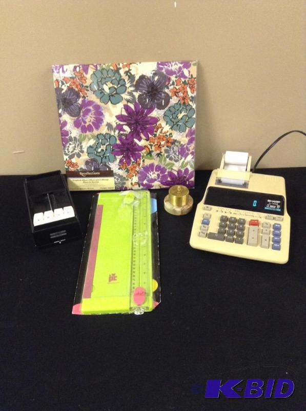 lot 31 image: Office and Scrapbooking