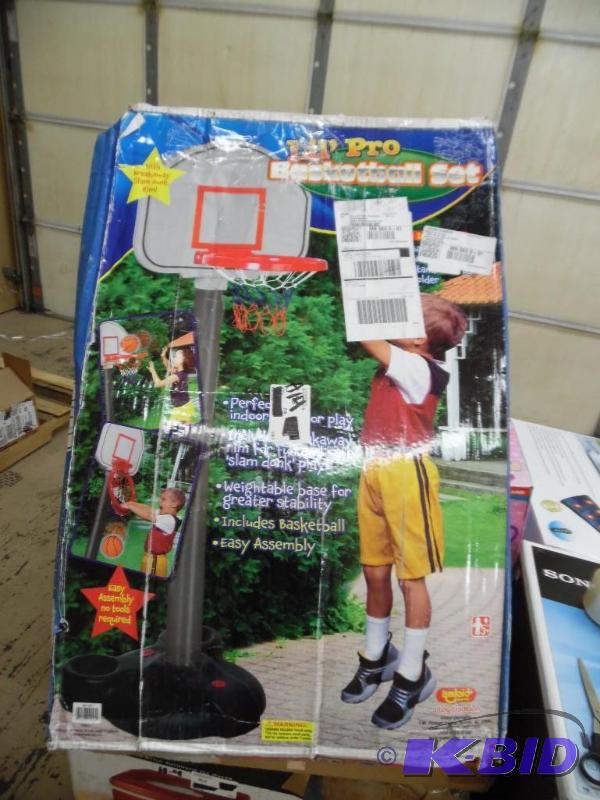 lot 14H image: Lil Pro Basketball Set