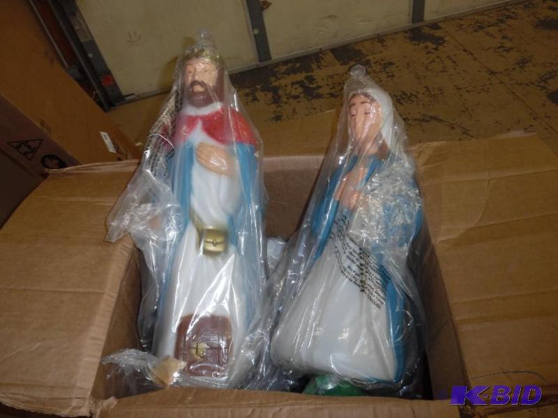 lot 27H image: Nativity Set