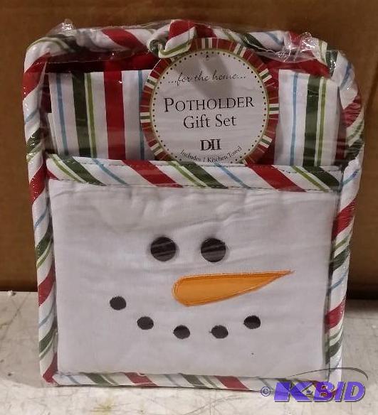 lot 11 image: Snowman Pot Holder Gift Set - Has kitchen tow...