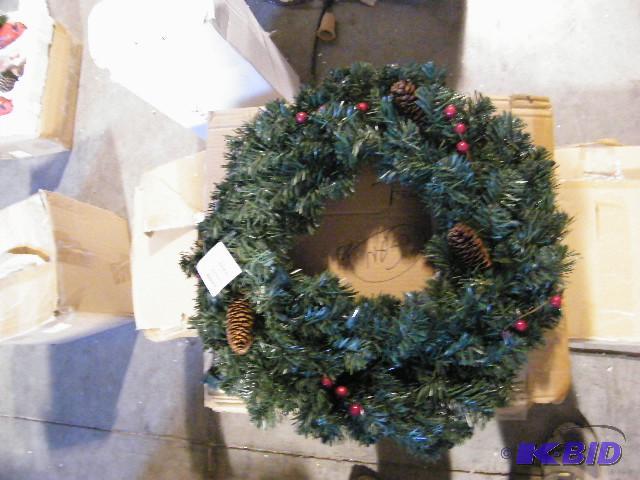 lot 127 image: Clear Lighted Wreath - Has berries and cones ...