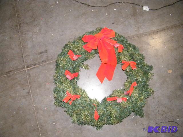 lot 17 image: Wreath - 24" in diameter - Matches lot 1...