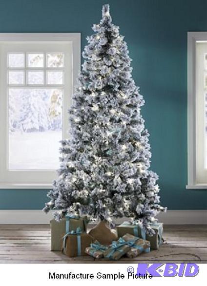lot 20 image: Snow Flocked Tree - Create a wintery scene in...