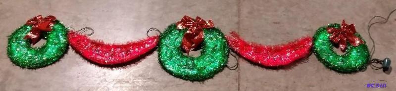 lot 24 image: Lighted Wreaths and Swag Set - 72" - Has...