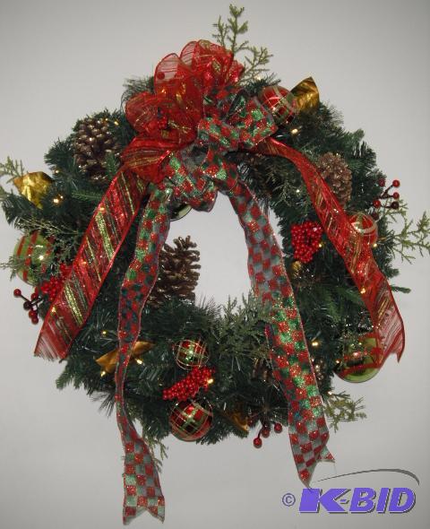 lot 3 image: LED Large Lighted Wreath - IndoorOutdoor Thi...