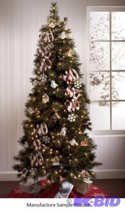 lot 78 image: 6.5 Prelit Lincoln Cashmere Christmas Tree -...