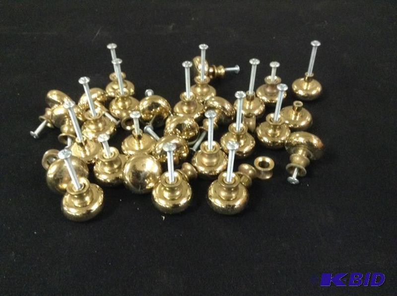 lot 124 image: Brass Colored Drawer Pulls