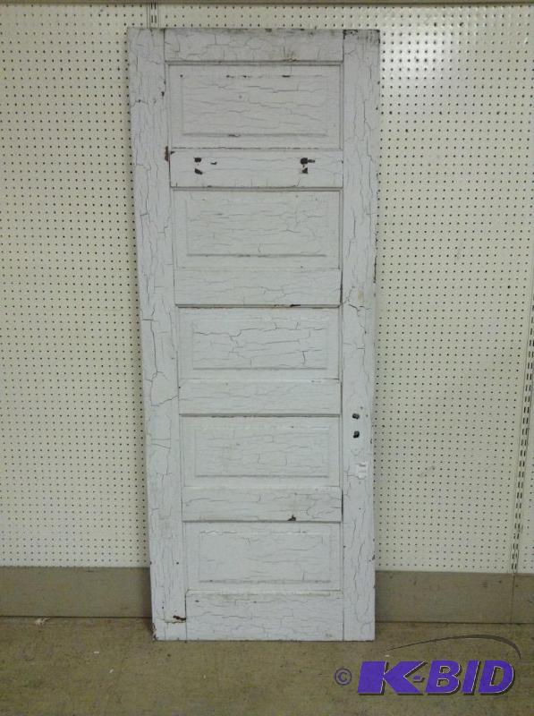 lot 15 image: Vintage 5 Panel Shabby Wood Door