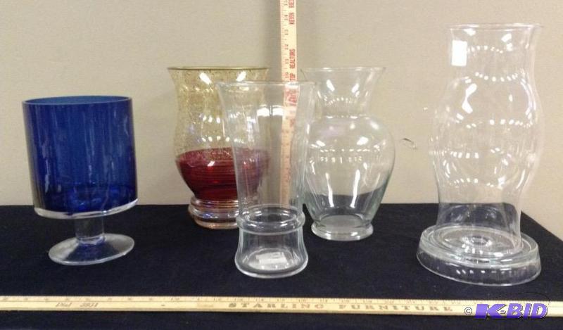 lot 179 image: Vases and Hurricane Candle Lamp