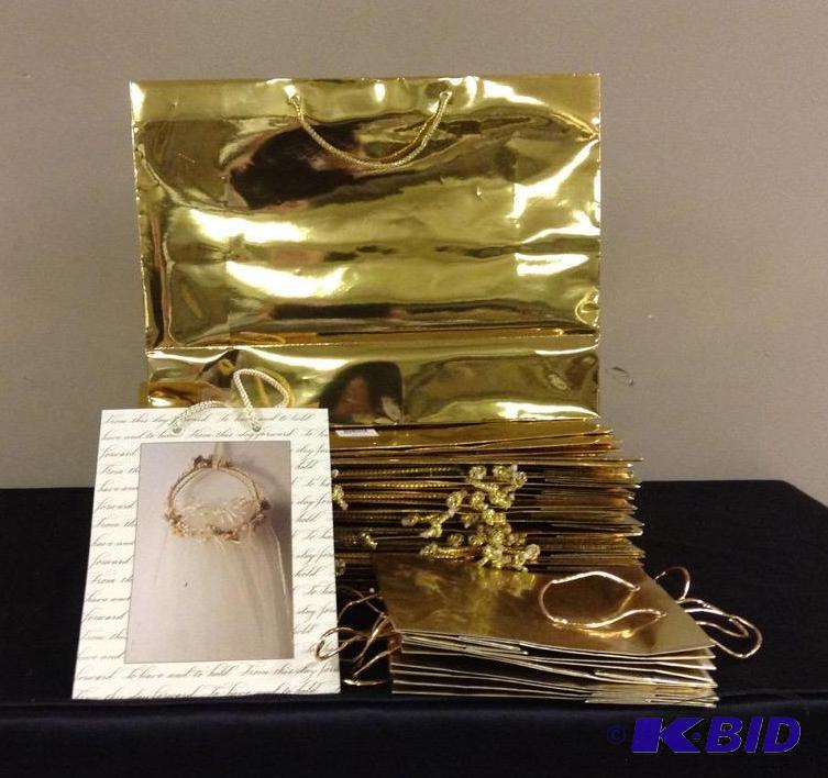 lot 195 image: ULine Gold Foil Shopping Bags