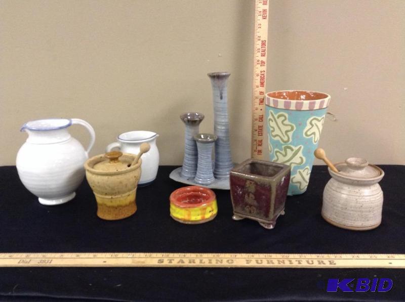 lot 196 image: Studio Pottery and More