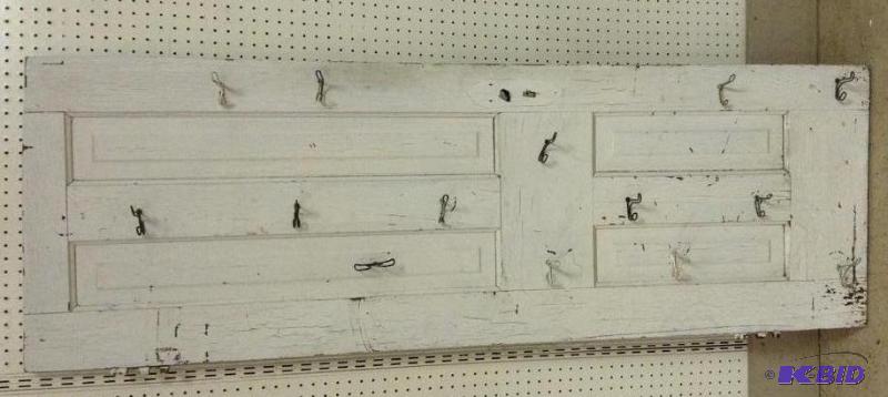 lot 21 image: Vintage Wood Door w Hooks
