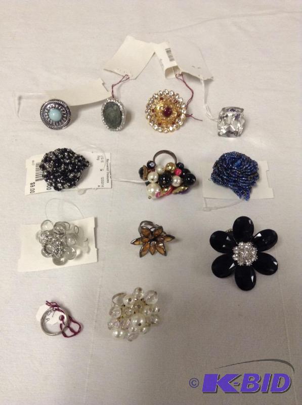lot 30 image: Collection Fashion Rings