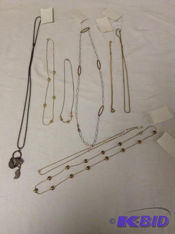 lot 42 image: Assortment Chain Necklaces