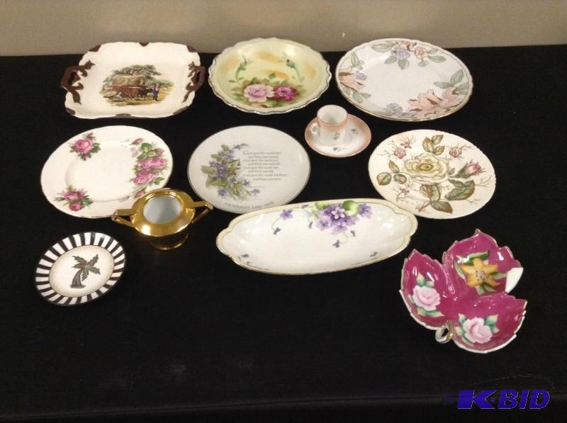 lot 87 image: Decorative Plate Collection