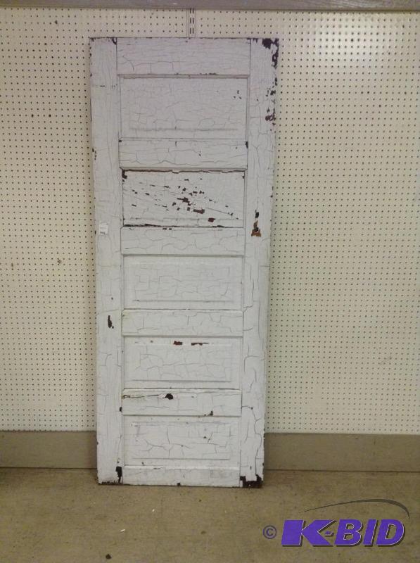 lot 9 image: Vintage 5 Panel Shabby Wood Door