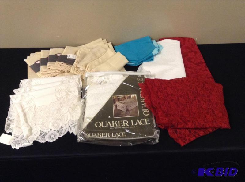 lot 93 image: Assortment Tablecloths, Placemats & Napkins