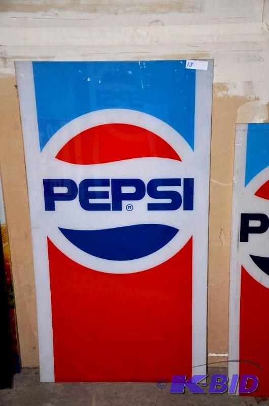 lot 18 image: Vintage Mini Pepsi Acrylic Store Advertising ...