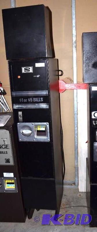 lot 6 image: $1 or $5 Dollar Bill Change Machine-with mars...