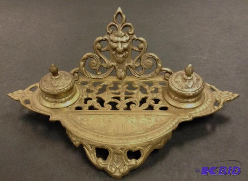 lot 26 image: Cast Double Inkwell