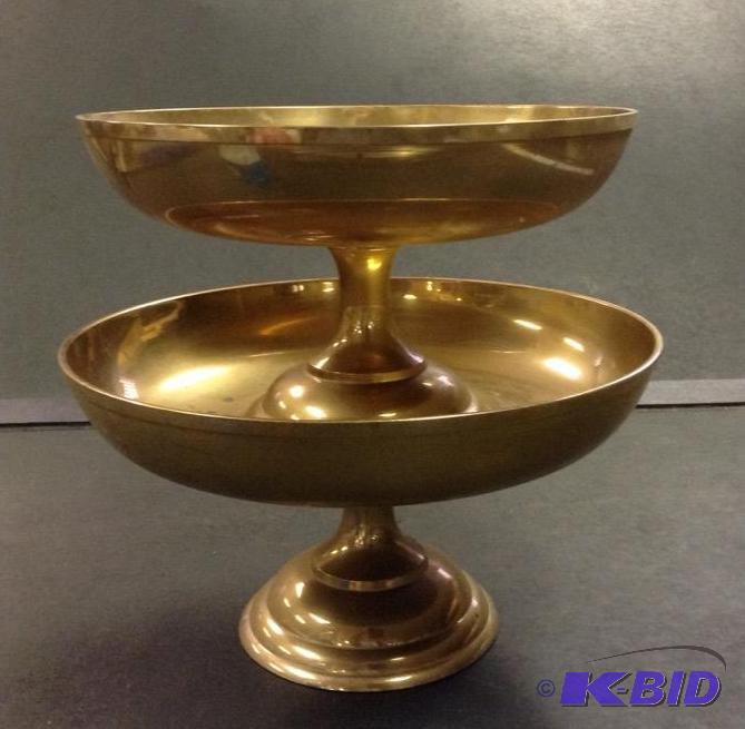 lot 31 image: Two Brass Pedestal Bowls