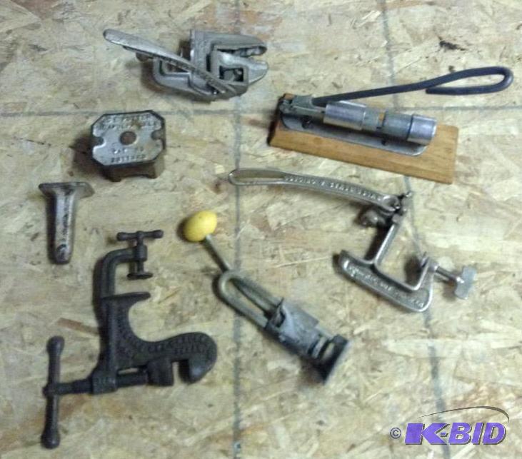 lot 44 image: More Antique Nut Crackers