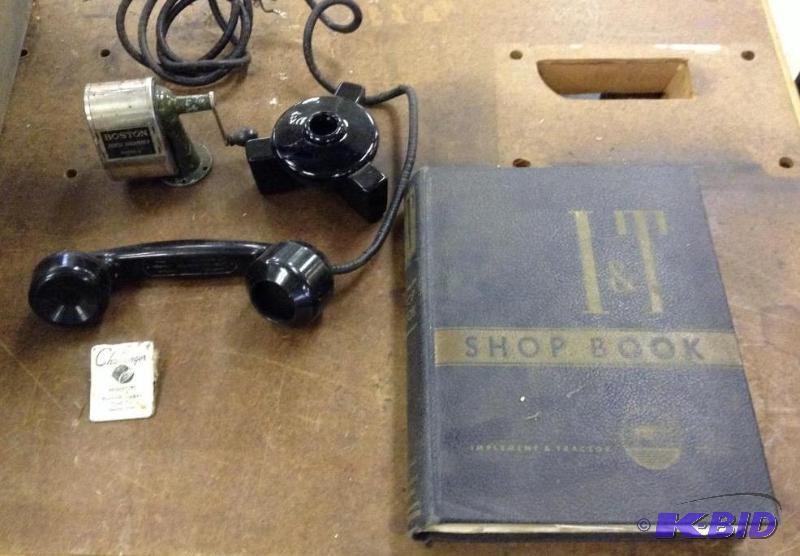 lot 49 image: Bottom of the Barrel Assortment of Collectibles