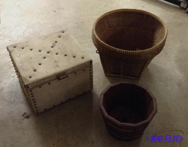 lot 61 image: Old Record Player Case - Basket and Cedar Planter