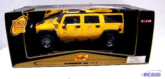 lot 31 image: Hummer H2 SUV - by Maisto - EHZ-SUV - Item 28...