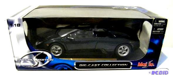 lot 35 image: Lamborghini Murcielago Roadster - by Maisto -...