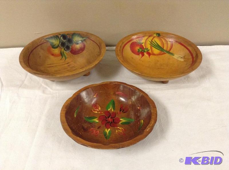lot 1 image: Vintage Painted Wood Bowls